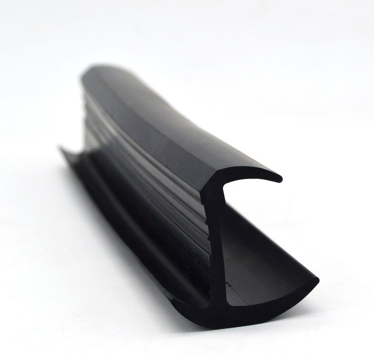 Small commercial vehicle windscreen rubber profiles